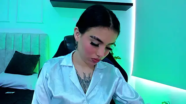 isabella hv online show from June 27, 2026, 5:30 pm