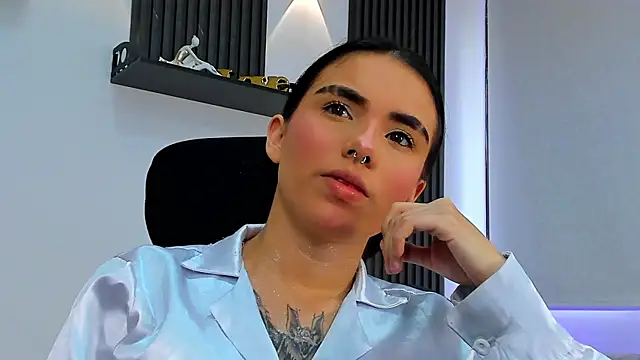 isabella hv online show from July 27, 2026, 7:10 pm