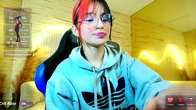 Moon Red r online show from May 9, 2026, 1:14 pm