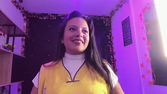 LilaVelvet online show from April 28, 2026, 8:46 pm