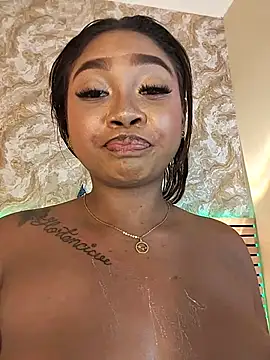Chloe LaurentXXX online show from June 30, 2026, 7:36 pm