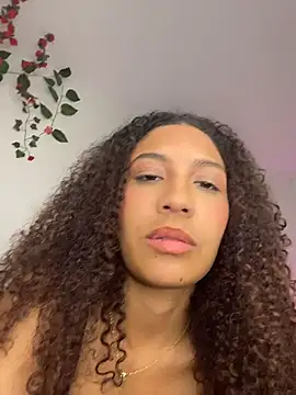 Daphnne Curly online show from July 3, 2026, 4:41 am