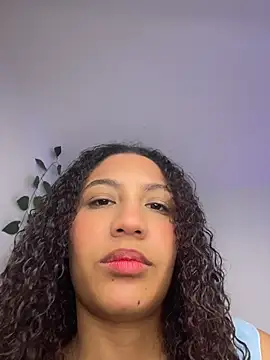 Daphnne Curly online show from July 12, 2026, 8:31 pm