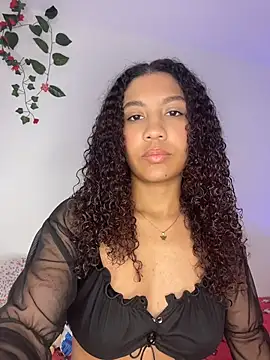 Daphnne Curly online show from July 10, 2026, 10:43 pm