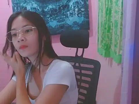 Snapshot of Sweetsexylady19 chatting on June 6, 2026, 5:01 am Sweetsexylady19 online show from June 6, 2026, 5:01 am