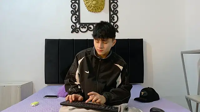 LunayDream online show from June 27, 2026, 11:49 am