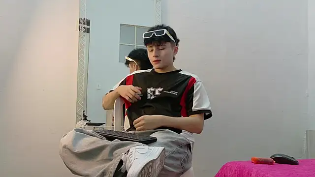 LunayDream online show from July 14, 2026, 11:49 am