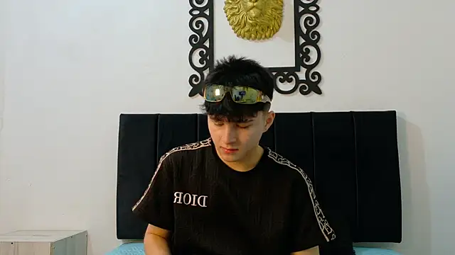 LunayDream online show from June 17, 2026, 12:04 pm