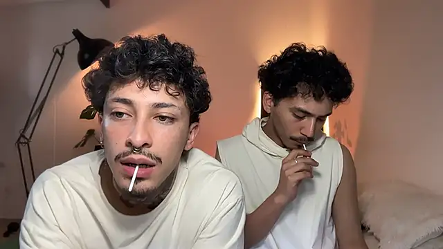 Noah and Steven online show from May 8, 2026, 10:02 pm