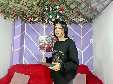 DAHNE HOT  online show from July 3, 2026, 1:17 pm