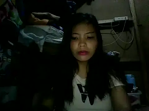 juicyredt online show from June 4, 2026, 9:41 pm