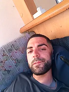 alieno napoletano online show from May 6, 2026, 2:10 pm