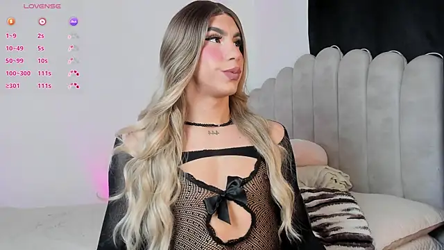 Ariel Jhons online show from April 19, 2026, 11:29 pm