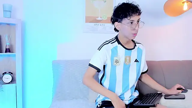 dax blaze online show from June 12, 2026, 1:31 pm