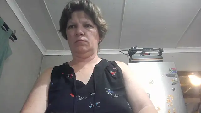 Snapshot of Bambifun32 chatting on July 9, 2026, 5:23 pm Bambifun32 online show from July 9, 2026, 5:23 pm