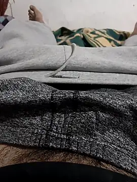 mostafa0166 online show from April 19, 2026, 11:07 pm