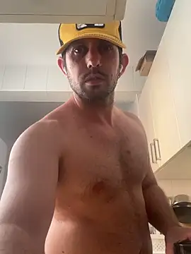 MathiasBellucci online show from April 24, 2026, 5:48 pm