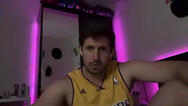 MathiasBellucci online show from April 22, 2026, 11:55 pm