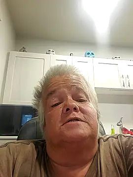 smokinhotshorty online show from July 17, 2026, 4:15 pm