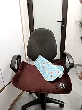 Chonami online show from May 10, 2026, 2:41 pm