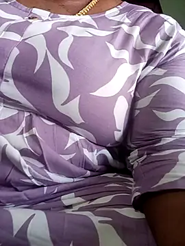 Jassminsree online show from April 20, 2026, 9:23 am