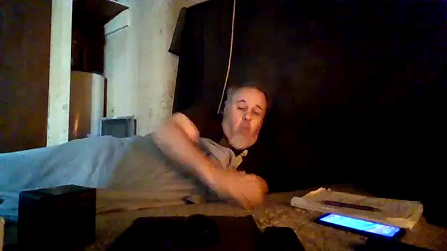 Nightshade1195 online show from May 13, 2026, 4:03 pm