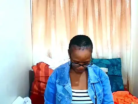 Snapshot of Ebony_Bloom69 chatting on May 11, 2026, 4:36 am Ebony Bloom69 online show from May 11, 2026, 4:36 am