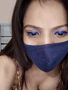 lovelyrosewifey online show from May 16, 2026, 12:26 pm