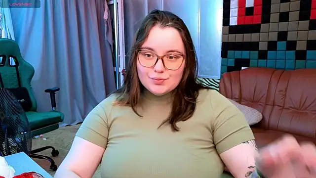 CatherineClaire online show from July 22, 2026, 4:31 pm