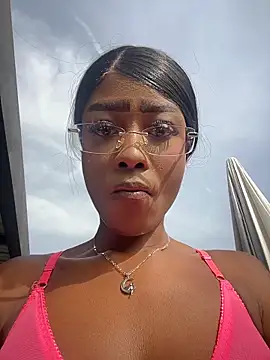 CocoaLuxeXXX online show from July 1, 2026, 1:11 pm