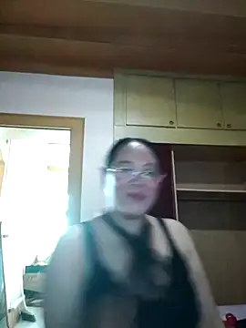 Snapshot of lymm78 chatting on May 16, 2026, 11:59 pm lymm78 online show from May 16, 2026, 11:59 pm