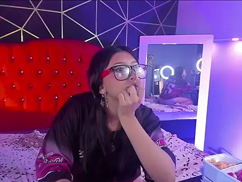 Selene Rushe online show from April 21, 2026, 1:07 pm