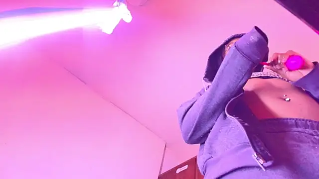 Snapshot of Victoriia_Jackson chatting on May 16, 2026, 8:19 pm Victoriia Jackson online show from May 16, 2026, 8:19 pm
