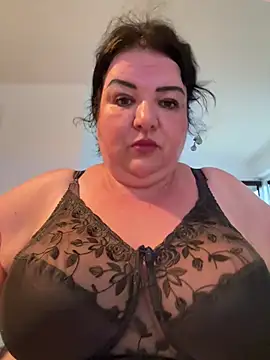 curvymilfmicha online show from July 9, 2026, 7:24 pm