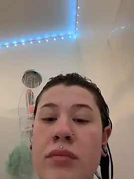 medusapdx online show from April 21, 2026, 5:03 am