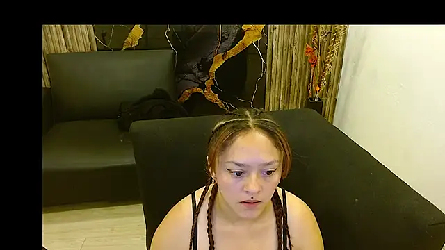 emily16092020 online show from May 26, 2026, 2:04 pm