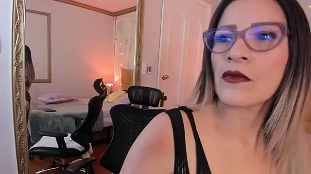 cris milk online show from May 23, 2026, 3:00 pm