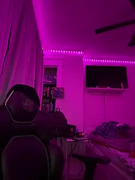 luv chino online show from April 28, 2026, 3:11 am