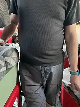 dadbod21 online show from May 7, 2026, 6:22 pm