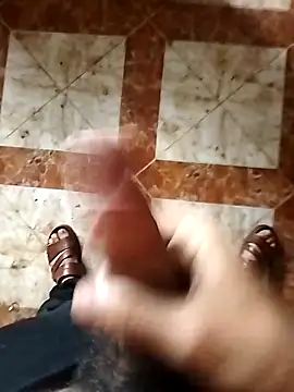 Snapshot of Oussama__001 chatting on May 2, 2026, 12:21 pm Oussama 001 online show from May 2, 2026, 12:21 pm