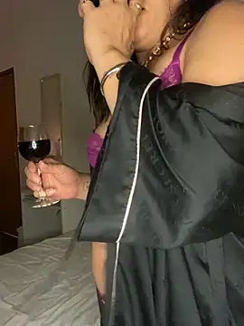 SabrinaDVD online show from April 28, 2026, 10:03 pm