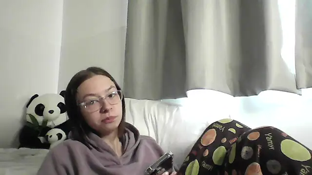 JuicyErika online show from April 28, 2026, 6:51 am