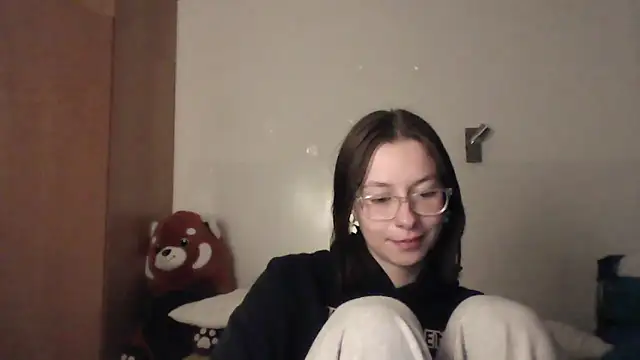 JuicyErika online show from May 8, 2026, 9:18 pm