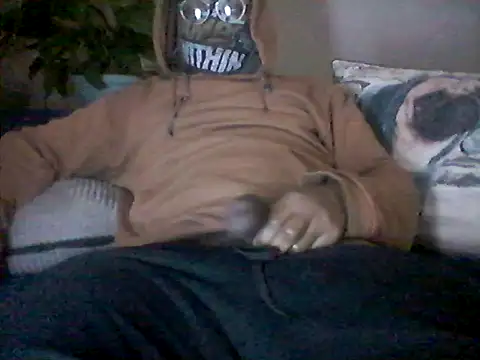 Snapshot of LunjeSA chatting on June 25, 2026, 6:35 pm LunjeSA online show from June 25, 2026, 6:35 pm