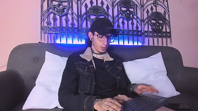 Snapshot of Vergil_Noir_ chatting on May 29, 2026, 4:07 am Vergil Noir online show from May 29, 2026, 4:07 am