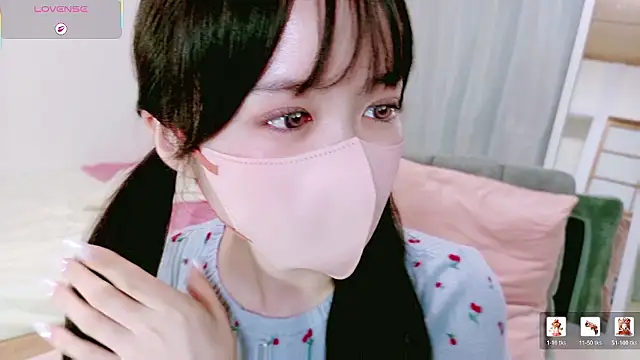 mayu chan  online show from June 12, 2026, 11:52 am