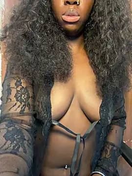 Leylabelle26 online show from July 29, 2026, 11:59 pm