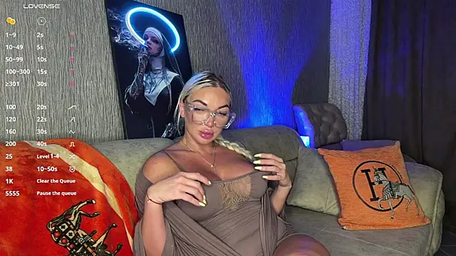 Snapshot of MissJessX chatting on July 13, 2026, 6:40 pm MissJessX online show from July 13, 2026, 6:40 pm