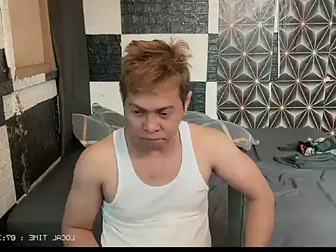 FuckMeeGUYS online show from June 13, 2026, 11:35 pm