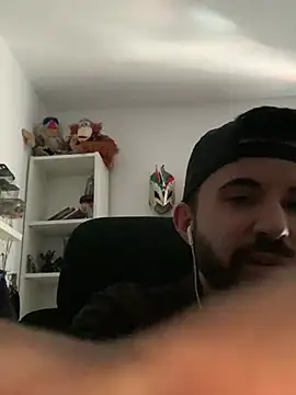 chiquitoconsecreto online show from June 3, 2026, 1:34 pm